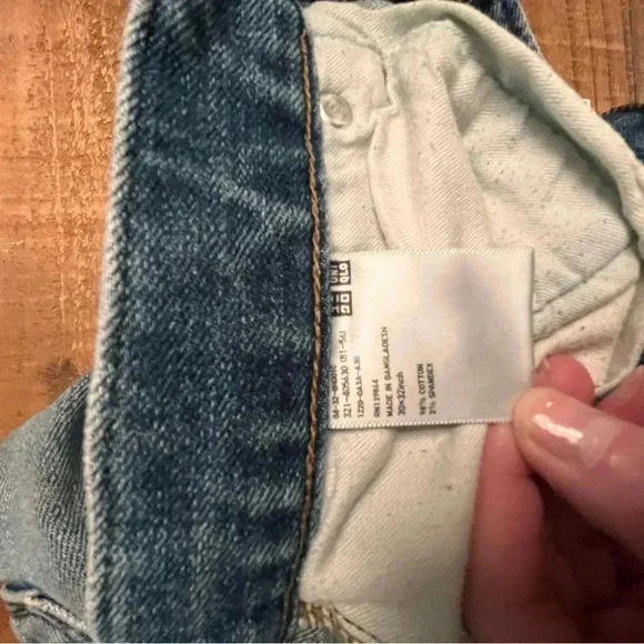 Uniqlo Jeans - Size 30 - Picture 6 of 8
